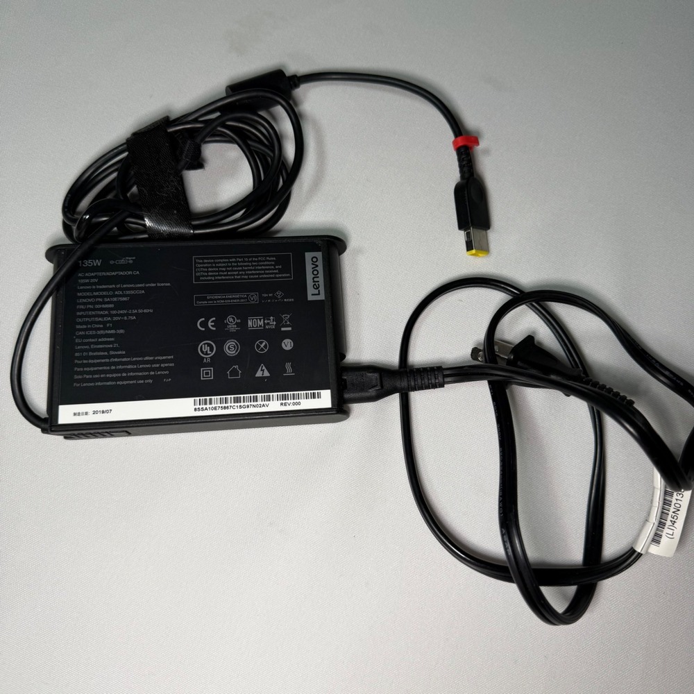 Lenovo 135W AC Adapter Laptop Charger 20V 6.75A Slim Tip ADL135SCC2A SA10E75867